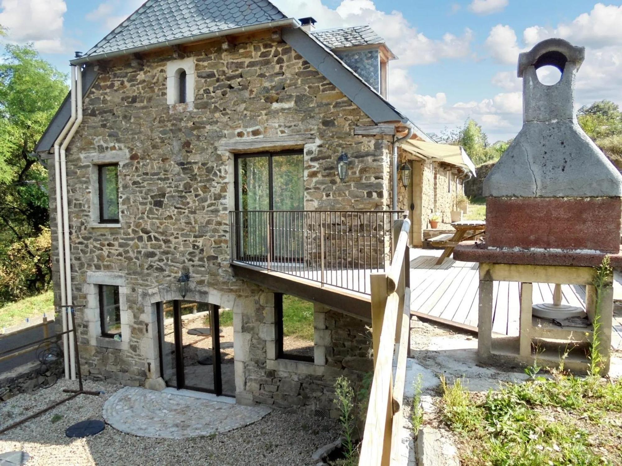 Vakantiehuis Maison Charmante Avec Vue Sur La Montagne A De Mandailles Barbecue