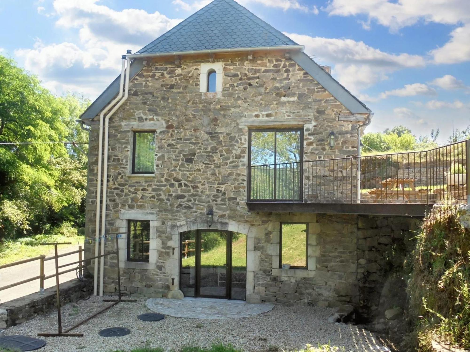 Vakantiehuis Maison Charmante Avec Vue Sur La Montagne A De Mandailles Barbecue Castelnau-de-Mandailles